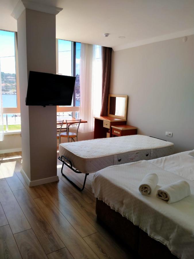Venues Park Apart Suites Çeşme Esterno foto